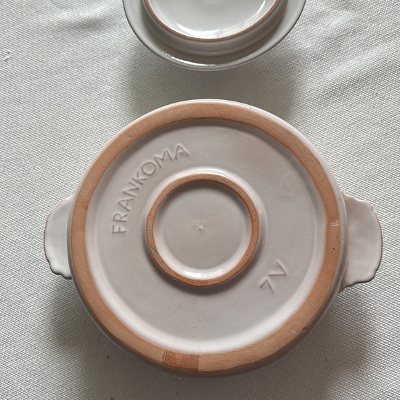 Vintage Frankoma white Mayan Aztec 2qt covered dish - Picture 5 of 5